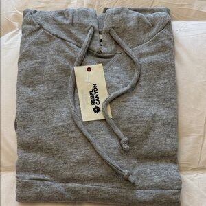 Rebel Canon Heather Gray Pullover
